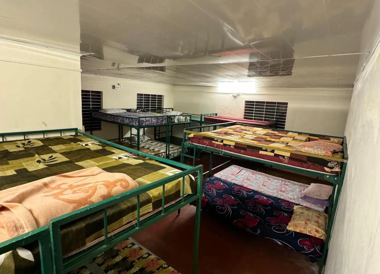 Apple Valley - Mountain View Domitory Kanthalloor Hostal